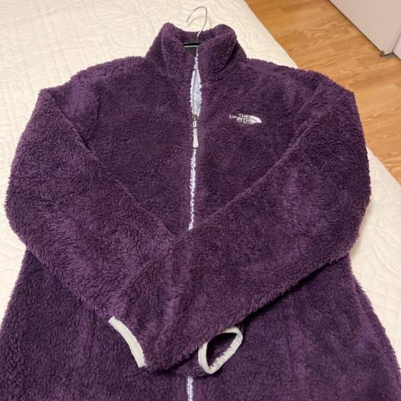 Dark Purple North Face jacket - Picture 3 of 3